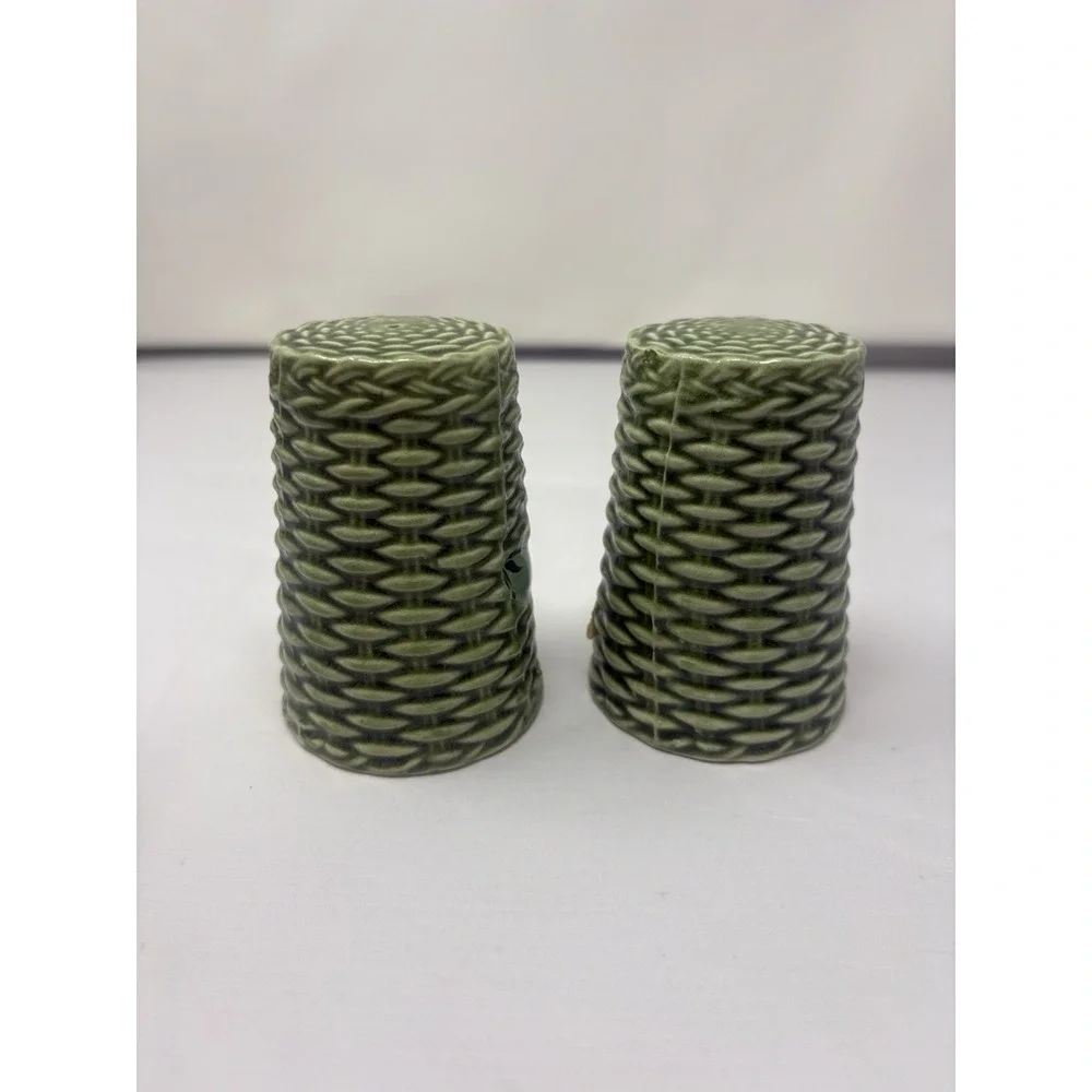 Vintage Salt & Pepper Japan Green Basket Weave Wicker Fruit Vegetables 3.5